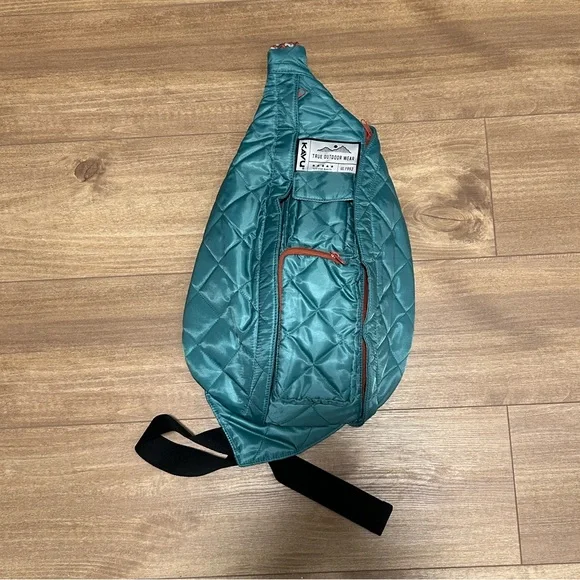 Kavu Teal Quilted Bag with Rust Accents - Picture 1 of 8